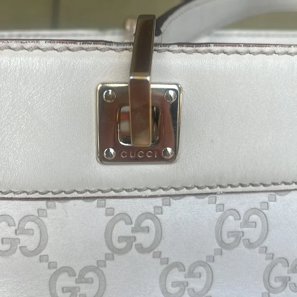 Gucci White Guccissima Leather Medium Punch Tote - Picture 13 of 16